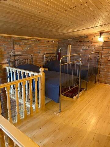 Фото номера Двухместный номер Делюкс с 1 кроватью Хостелы Paro Heritage House г. Бюракан 7