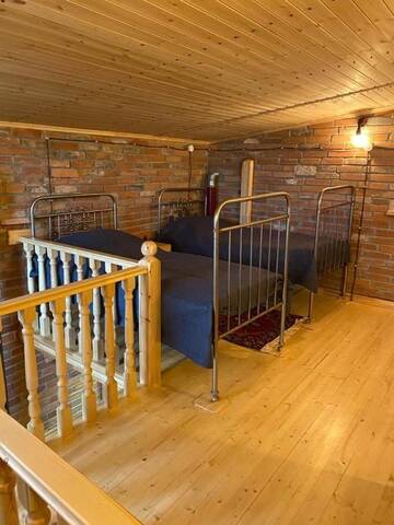 Фото номера Двухместный номер Делюкс с 1 кроватью Хостелы Paro Heritage House г. Бюракан 14